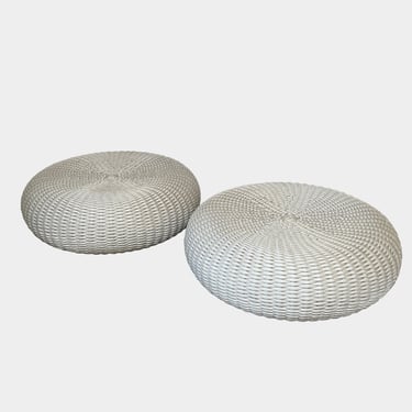 Shell Outdoor Pouf