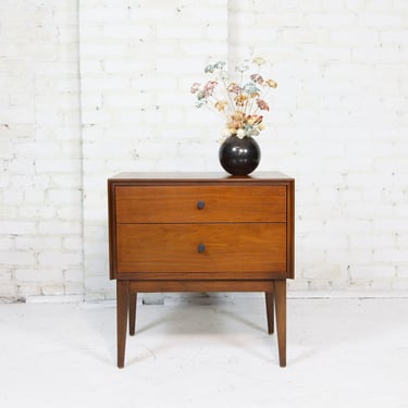 Vintage MCM 2 drawer nightstand / end table by American of Martinsville | Free delivery in NYC and Hudson Valley areas 