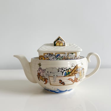 Wades Noah's Ark Ceramic Teapot England Vintage 1980s 