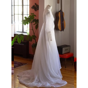 Vintage Wedding Dress - 1960s, 1970s - Boho, Hippie - Floral Lace - Puff Sleeves, Empire Waist 
