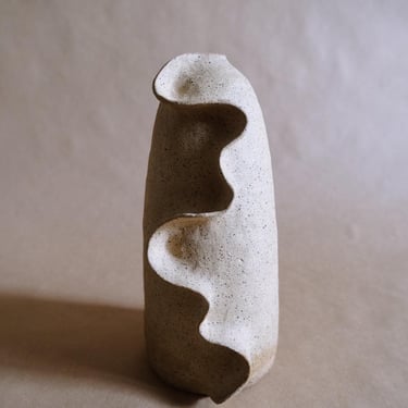 Aleta Vase // handmade ceramic pottery 