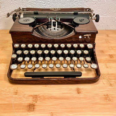 1929 Royal Portable Typewriter, Faux Wood Grain Finish, New Ribbon, Model P 