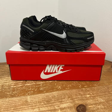 Nike Zoom Vomero 5 (bulk/mtlc) | New | 7M