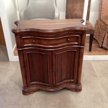 Hooker Furniture Hall Console