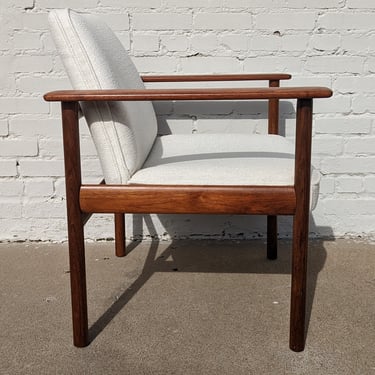 Mid Century Danish Modern Dokka Mobler Side Chair 