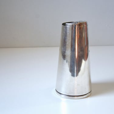 Vintage Art Deco Silver Plated Cocktail Mixing Shaker Designed by Emil Schuelke for Napier 