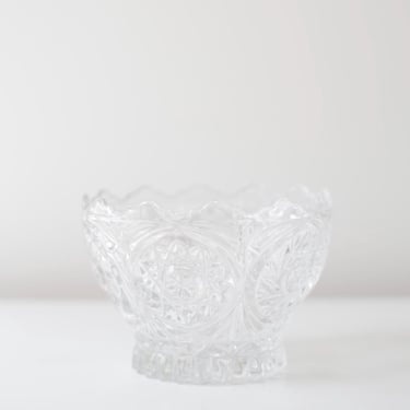 Vintage Glass Scalloped Pedestal Candy Bowl/Catchall 