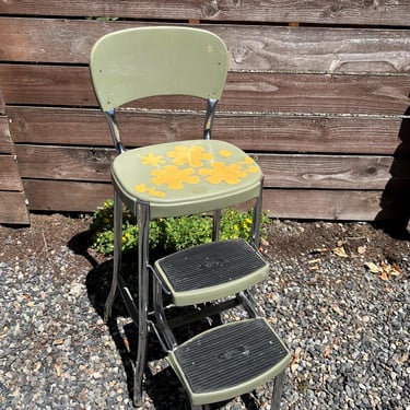 Vintage 60s 70s Avocado Green Cosco Step Stool 