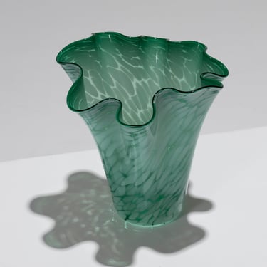 VASE MOUCHOIR EN VERRE