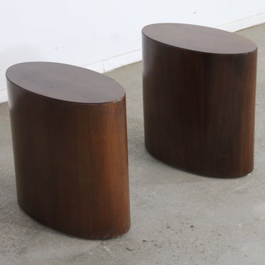 Pair of Mid-Century Modern Oval Walnut Pedestal/Stands/End Table by Lane 