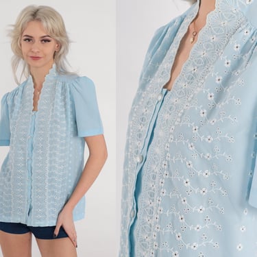 Floral Eyelet Top 70s Baby Blue Button up Blouse Puff Sleeve Lace Trim Scalloped V Neck Prairie Bohemian Pastel Vintage 1970s Medium Large 