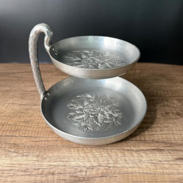 Everlast Forged Aluminum Rose Themed Tray 1064 Two-Tiered Serving