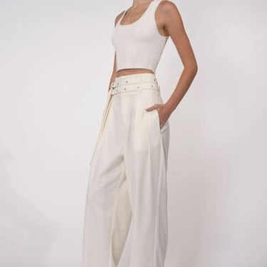 Nonchalant Label Eve Crop - White