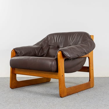 Mid-Century Modern Teak & Leather Easy Chair - (D1044) 