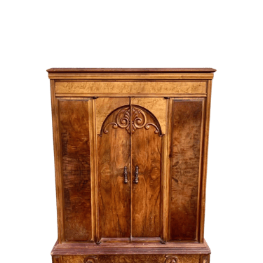 Antique Majestic Phonograph Cabinet