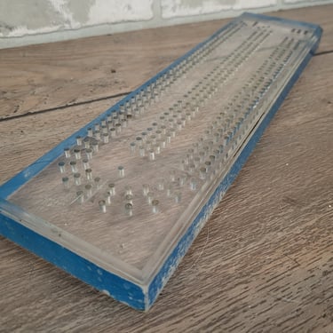 Vintage Lucite Plastic Acrylic Cribbage Board 