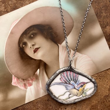 Hummingbird Pendant Necklace | Broken Ceramic Vintage Pendant Necklace | Broken Ceramic Pendant | Ceramic Pendant | Vintage Necklace 
