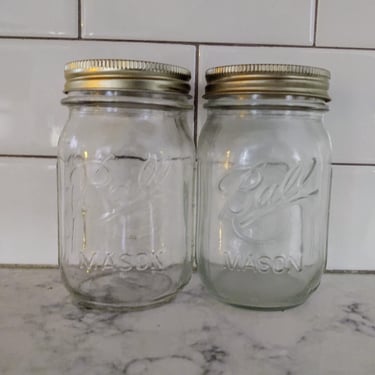 Vintage 12 oz 61A Ball Mason Jar F31 Blue Fruit Design on Lid 