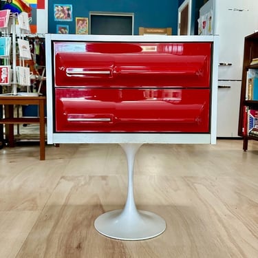 1970s Space Age Two Drawer Stand w/Saarinen Base