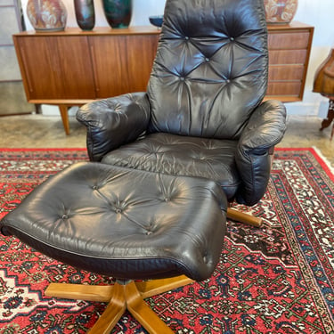 Mid Century Scandinavian Brown Leather/Bentwood Swivel & Tilt Easy Chair with Ottoman by Göte Möbler