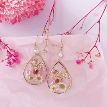 E127 Dried flower handmade resin earrings , flower jewelry, handmade floral resin earrings, dry flower earrings, boho earrings, gift for her 