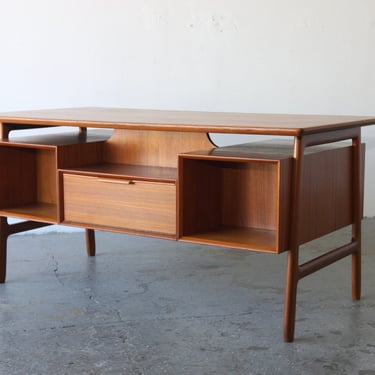 Gunni Omann Model 75 Danish Mid Century Modern floating Teak Desk Bookshelf 