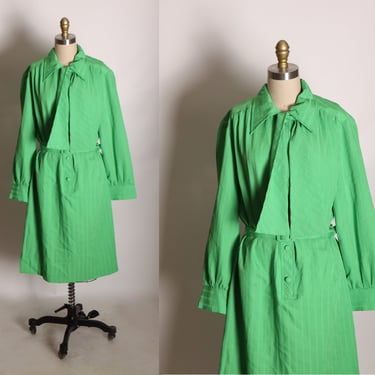 1970s Green Pussybow Collar Button Up Belted Front Long Sleeve Dress by Edith Flagg -1XL 