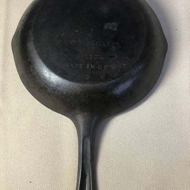 Unmarked Wagner Cast Iron Chef Skillet (Seattle)