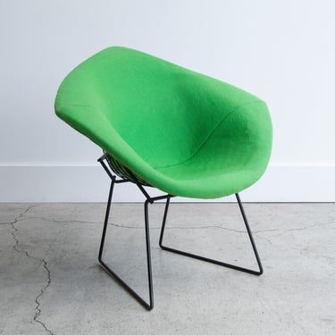 Vintage 1970's Knoll Bertoia Diamond Lounge Chair in Rare Original Green Upholstery 