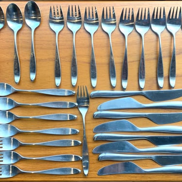Towle Lauffer Design 2  Mid Century Modern 18/8 Stainless Steel Flatware Made in Japan 28 pieces 