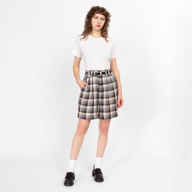 Medium 80s Black & White Plaid Belted Shorts | Vintage Pleated High Waisted Long Shorts 