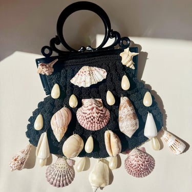 Seashell crochet purse 