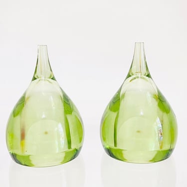 Vintage 1970s Post Modern Lucite Acrylic Green Tear Drop Guzzini Italy Salt & Pepper Shakers Mid Century 