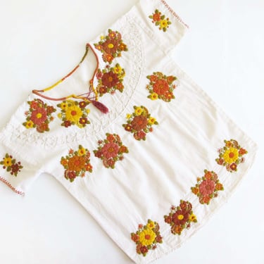 Vintage 70s Embroidered Floral Blouse S M - 1970s White Cotton Peasant Blouse Mustard Terracotta Earth Tone Embroidery - Boho Hippie Style 