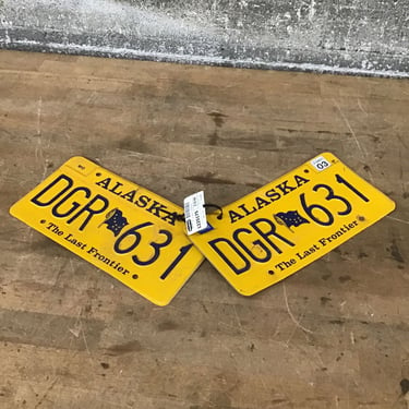 Pr. of Alaska License Plates (Seattle)