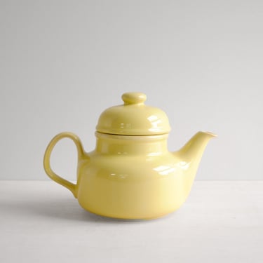 Vintage Yellow Ceramic Teapot, Holds 5 Cups 
