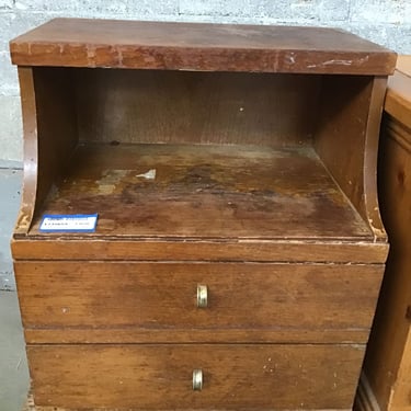 Cute MCM Nightstand (Seattle)