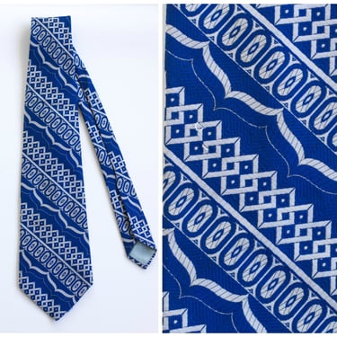 Vintage 1970s Blue and Silvery Gray Patterned Brocade Tie 