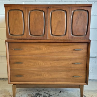 Mid Century Broyhill Highboy Chest of Drawers