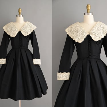 vintage 1950s Dress | Gorgeous Black Long Sleeve Oversized Lace Collar Dress | Small 