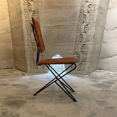 Pablex Leather Tripod Chair Pablo Romo for AMBIANIC 