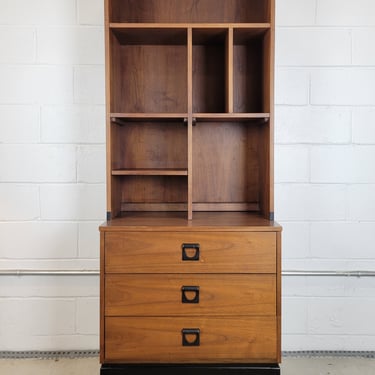 Mid Century Bachelor Chest by Drexel