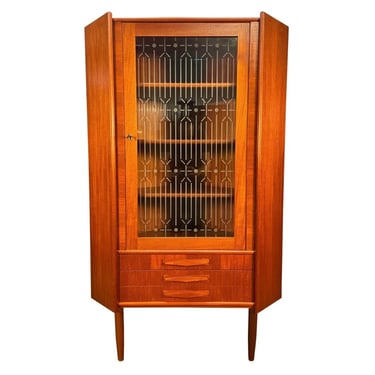 Vintage Danish Mid Century Modern Teak Corner Cabinet With Etched Glass 