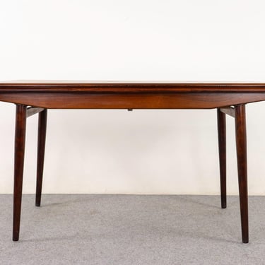 Rosewood Danish Dining Table - (322-089) 