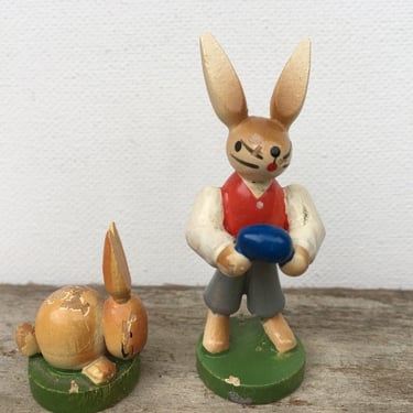 Vintage Wood Rabbits, Erzgebirge Miniature Bunnies, Easter Decor, Chipped Paint 