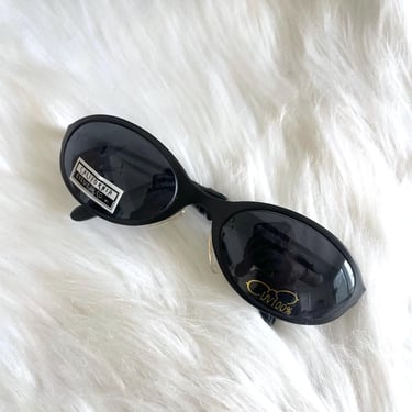 Vintage Y2K Matte Black Oval Dark Tinted Sunglasses 