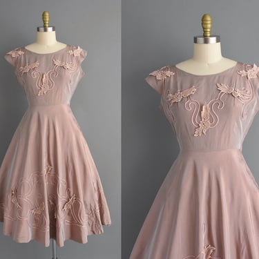 1950s vintage dress | Gorgeous Mauve Metal Stud Floral Full Skirt Bridesmaid Party Dress | Medium | 50s dress 