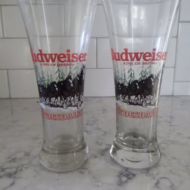 1992 Budweiser Clydesdale Winter Christmas Pilsner Glasses (2) 