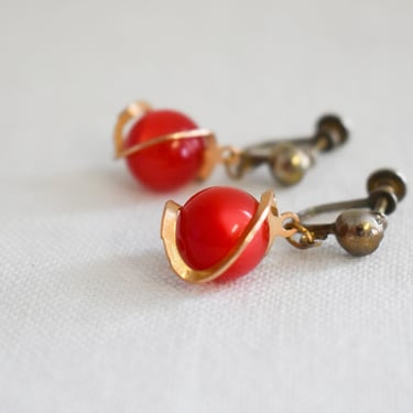 1960s Red-Orange Lucite Bead Dangle Screw Back Earrings 