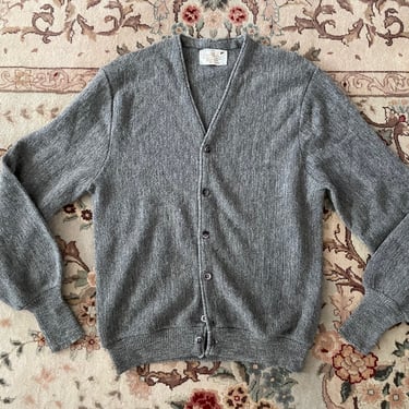 Vintage 1960’s men’s gray wool & alpaca knit cardigan sweater | Arnold Palmer for Robert Bruce, M 